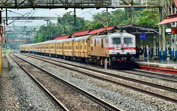 16160-MANGALORE CENTRAL-CHENNAI EGMORE EXPRESS Indian Train Simulator Scenario on KERALA V2 ERS - CLT - MAQ  Route